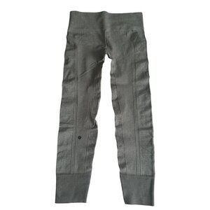 LULULEMON Gray Seamless Training Leggings Size 6